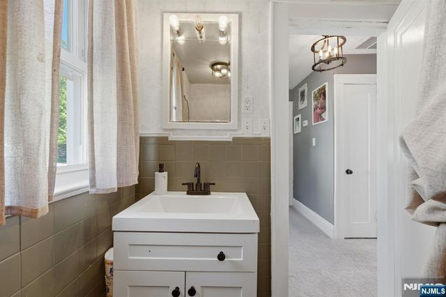 47 Gionti Place, North Haledon, NJ 07508