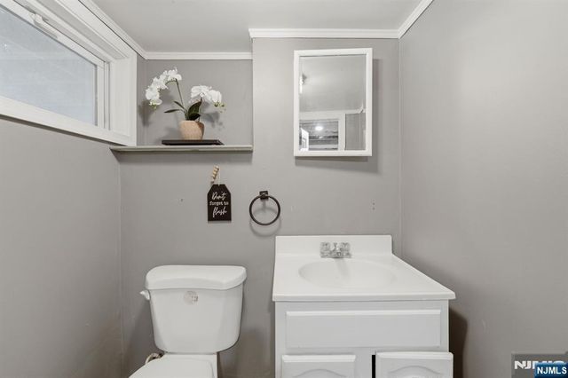 47 Gionti Place, North Haledon, NJ 07508