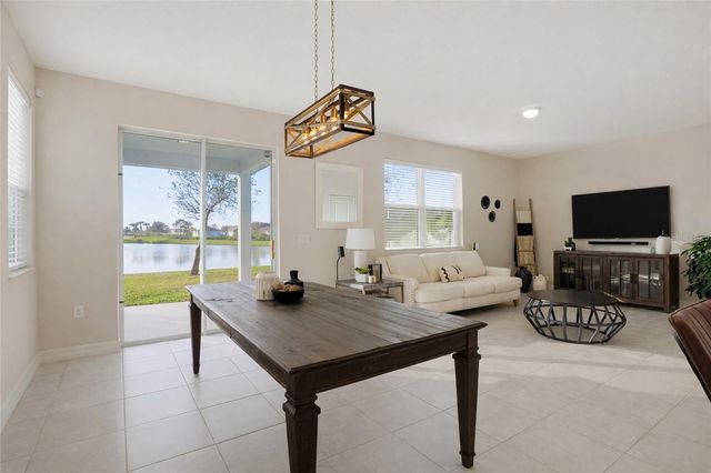 2879 MOSSHIRE CIRCLE, St Cloud, FL 34772