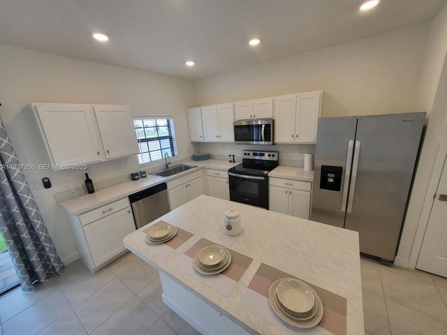 1137 SW 6th Ct 1137, Florida City, FL 33034