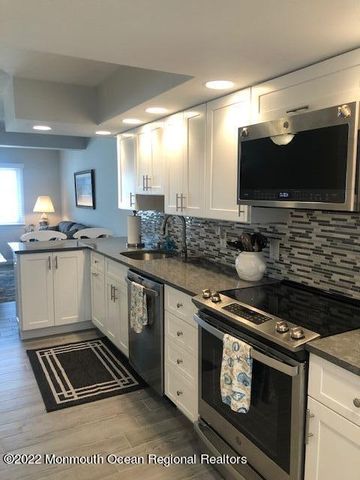 438 Highway 35 N 1108, Mantoloking, NJ 08738