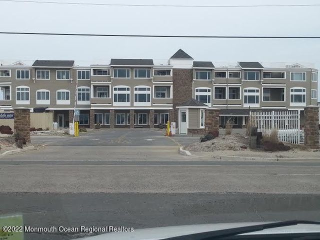 438 Highway 35 N 1108, Mantoloking, NJ 08738