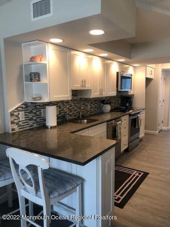 438 Highway 35 N 1108, Mantoloking, NJ 08738