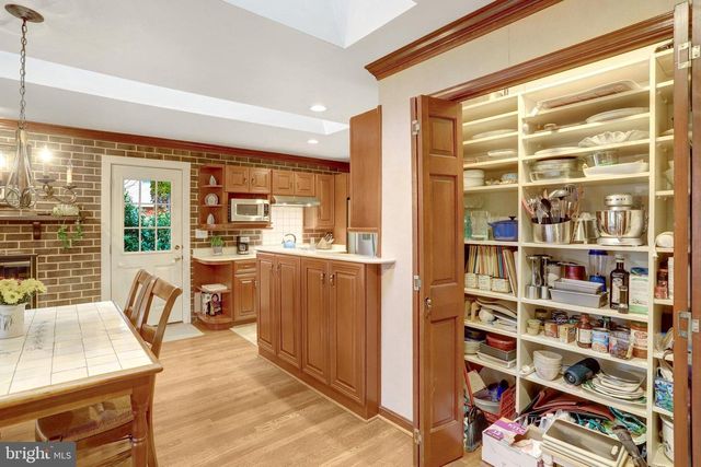 6804 CROSSMAN ST, Annandale, VA 22003