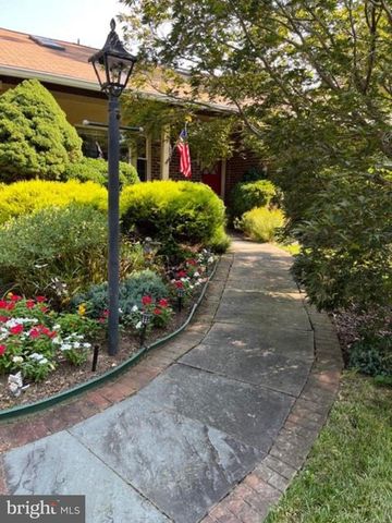 6804 CROSSMAN ST, Annandale, VA 22003