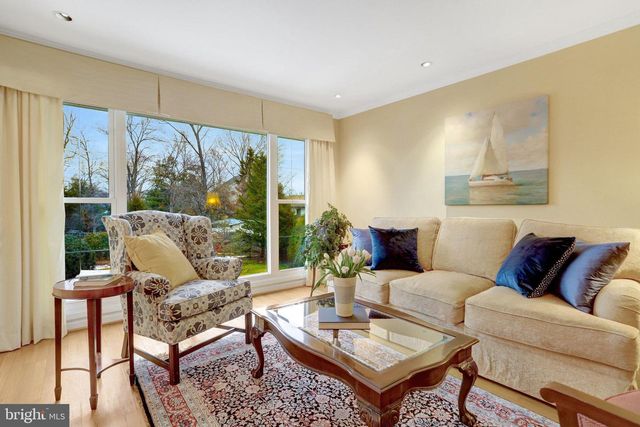 6804 CROSSMAN ST, Annandale, VA 22003