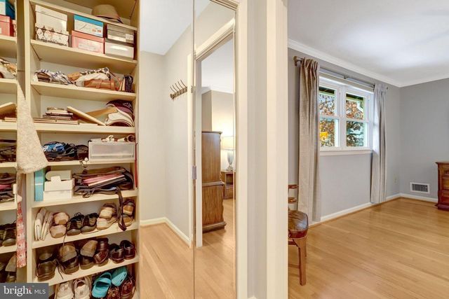 6804 CROSSMAN ST, Annandale, VA 22003