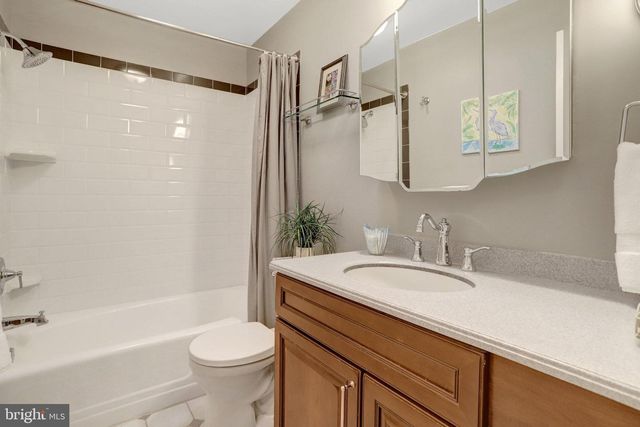 6804 CROSSMAN ST, Annandale, VA 22003