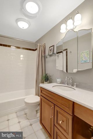 6804 CROSSMAN ST, Annandale, VA 22003