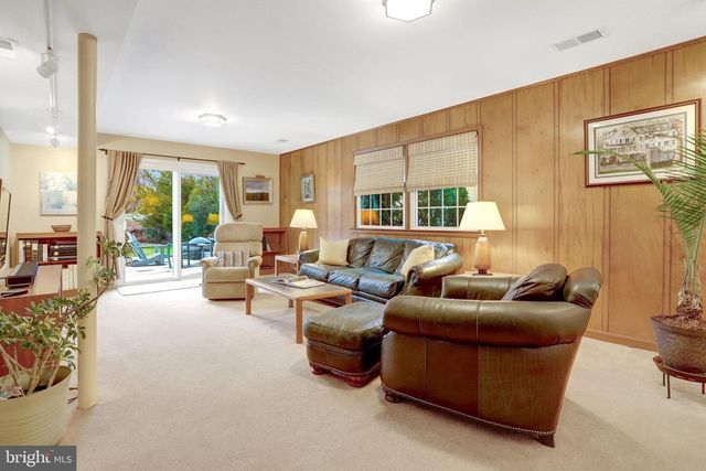 6804 CROSSMAN ST, Annandale, VA 22003