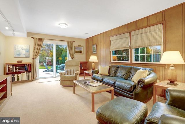 6804 CROSSMAN ST, Annandale, VA 22003