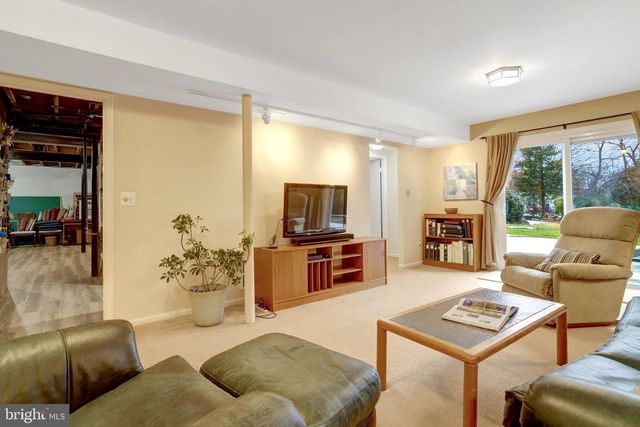 6804 CROSSMAN ST, Annandale, VA 22003