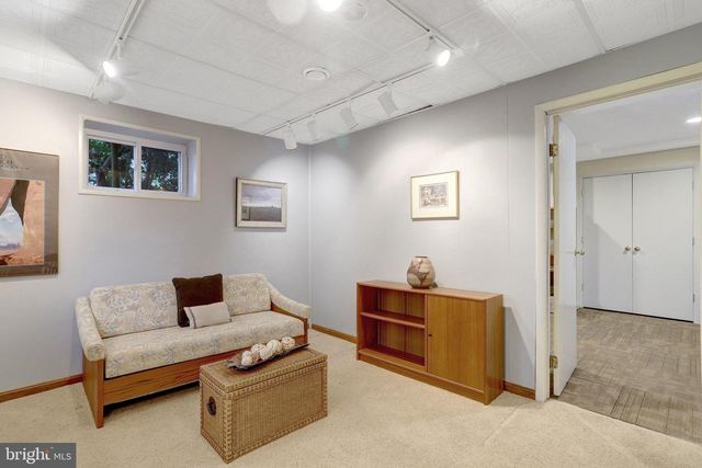 6804 CROSSMAN ST, Annandale, VA 22003