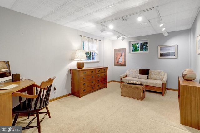 6804 CROSSMAN ST, Annandale, VA 22003