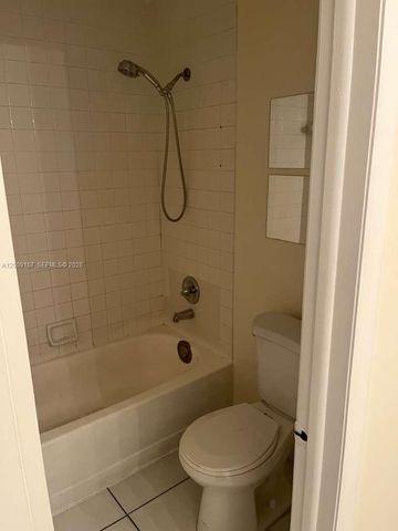 9712 Hammocks Blvd 202-30, Miami, FL 33196