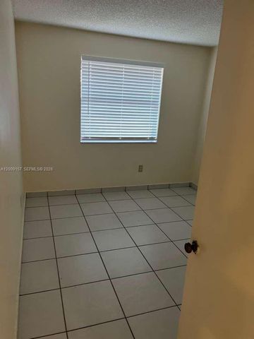 9712 Hammocks Blvd 202-30, Miami, FL 33196