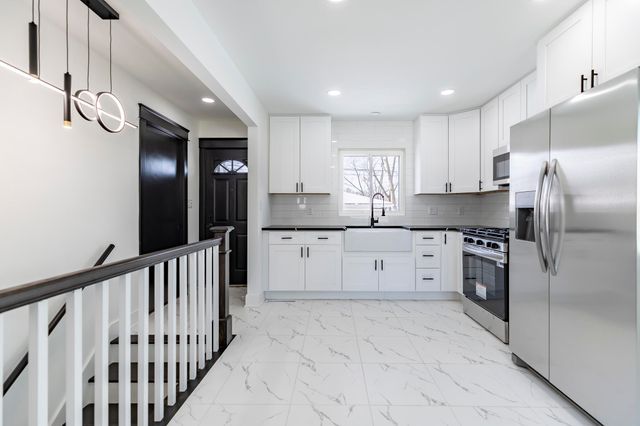 6806 Maryland Avenue, Hammond, IN 46323