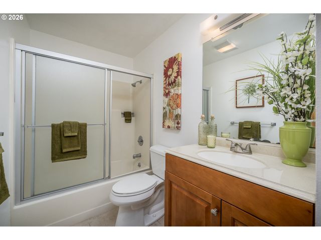 147 Sw Wake Robin Ave, Corvallis, OR 97333