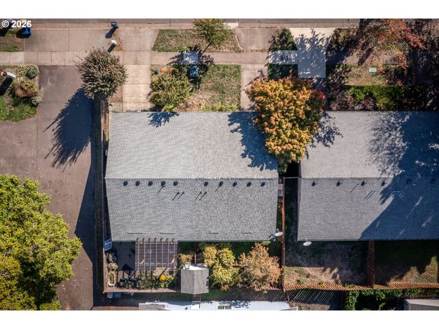147 Sw Wake Robin Ave, Corvallis, OR 97333