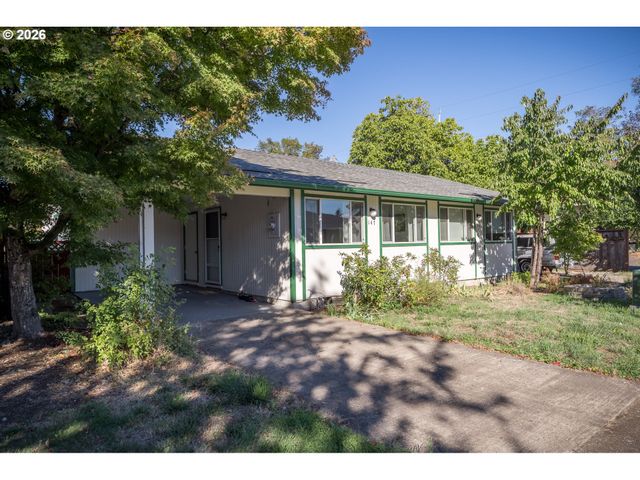 147 Sw Wake Robin Ave, Corvallis, OR 97333