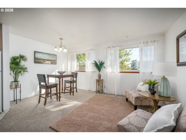 147 Sw Wake Robin Ave, Corvallis, OR 97333
