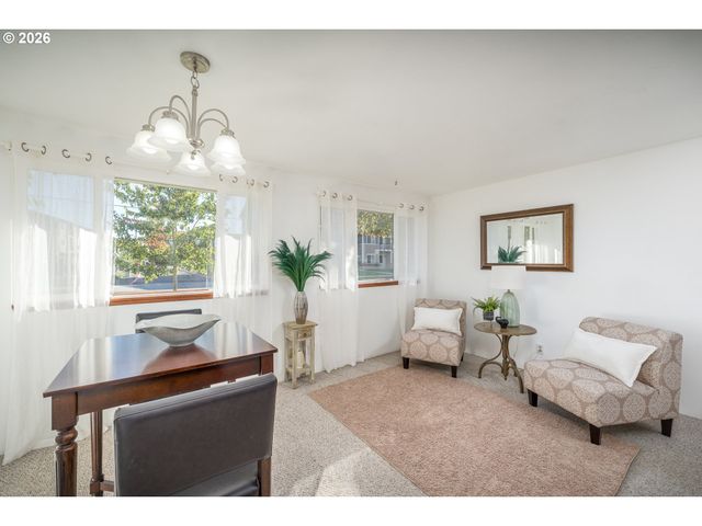 147 Sw Wake Robin Ave, Corvallis, OR 97333