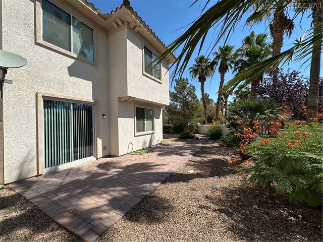 197 Spring Hollow Drive, Las Vegas, NV 89148