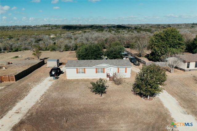 153 Davie Lane, Marion, TX 78124