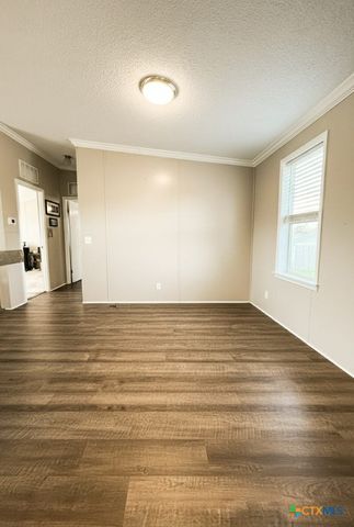 153 Davie Lane, Marion, TX 78124