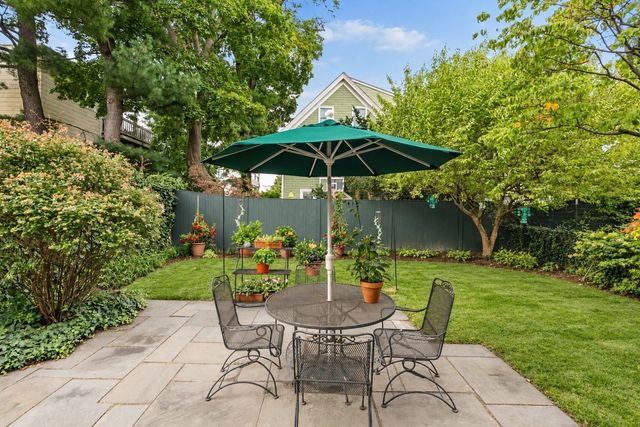 33 Fenno Street, Cambridge, MA 02138