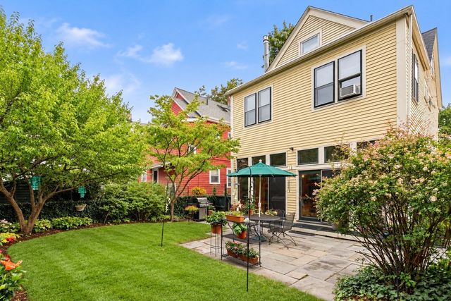 33 Fenno Street, Cambridge, MA 02138
