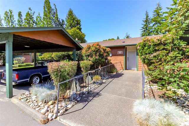 7308 N Skyview Lane #I-304, Tacoma, WA 98406