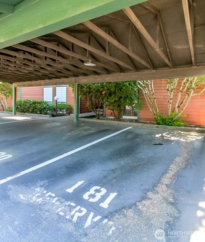 7308 N Skyview Lane #I-304, Tacoma, WA 98406