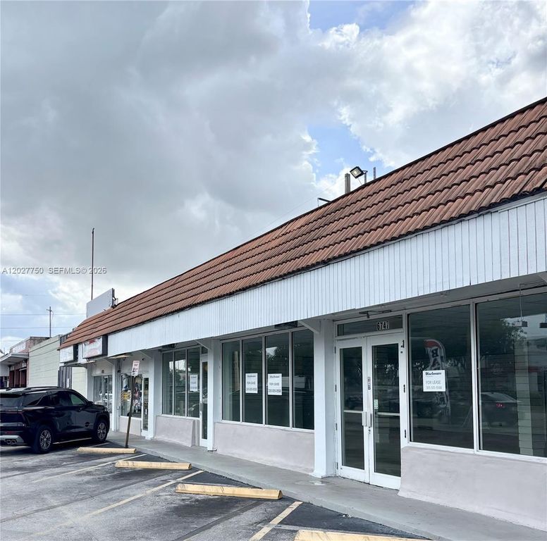 6741 SW 8th Street 6747, Miami, FL 33144