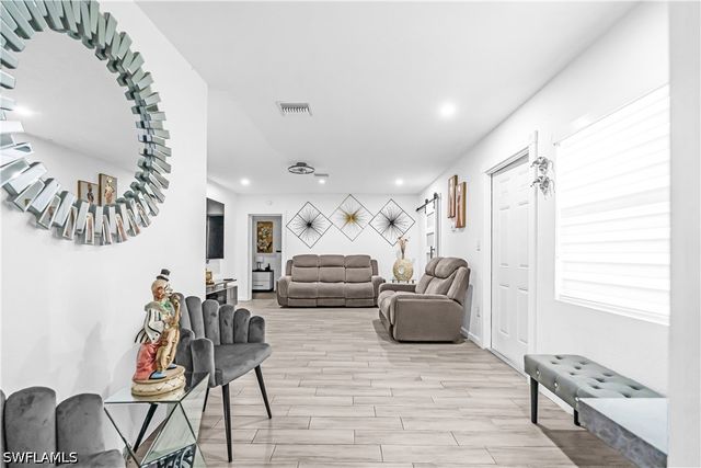 2030 Flamingo DR, North Fort Myers, FL 33917