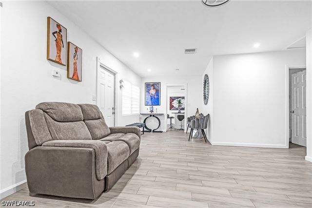 2030 Flamingo DR, North Fort Myers, FL 33917