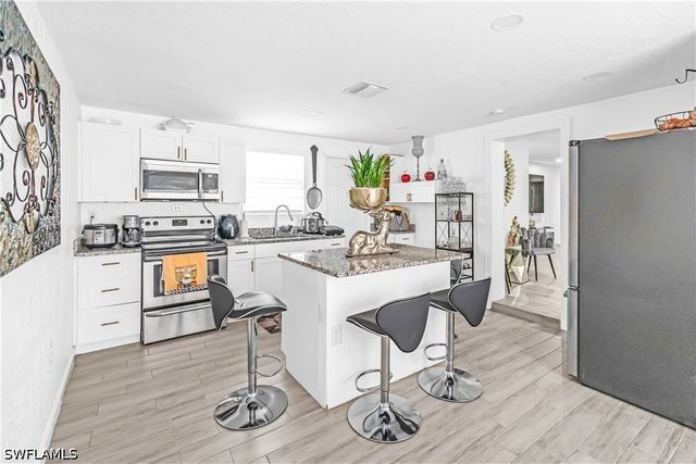 2030 Flamingo DR, North Fort Myers, FL 33917