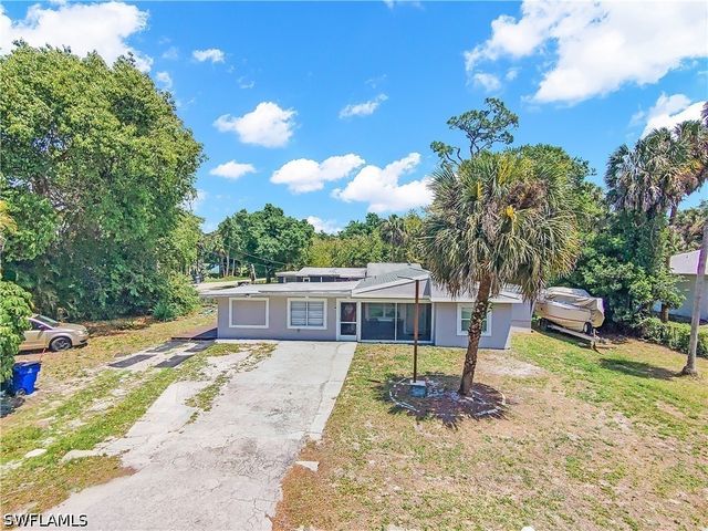 2030 Flamingo DR, North Fort Myers, FL 33917