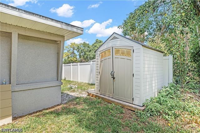 2030 Flamingo DR, North Fort Myers, FL 33917