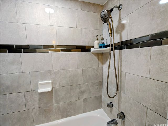 2425 Kuhio Avenue 405, Honolulu, HI 96815