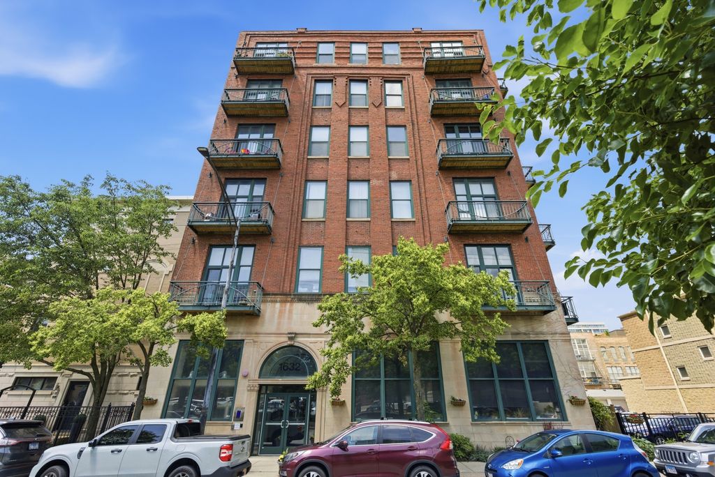 1632 S Indiana Avenue 304, Chicago, IL 60616