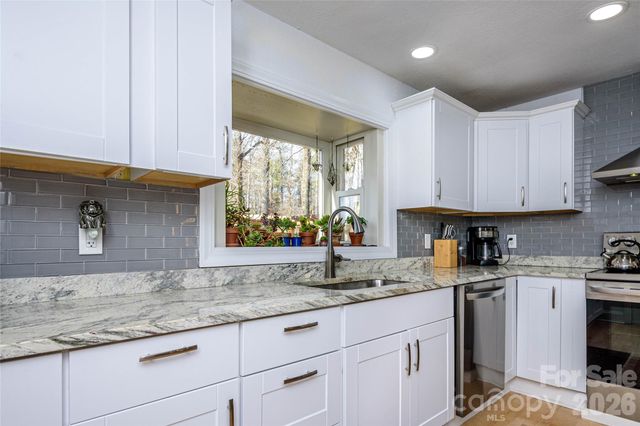 116 Thornbird Avenue, Hendersonville, NC 28792