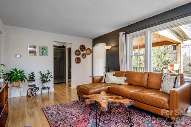 116 Thornbird Avenue, Hendersonville, NC 28792