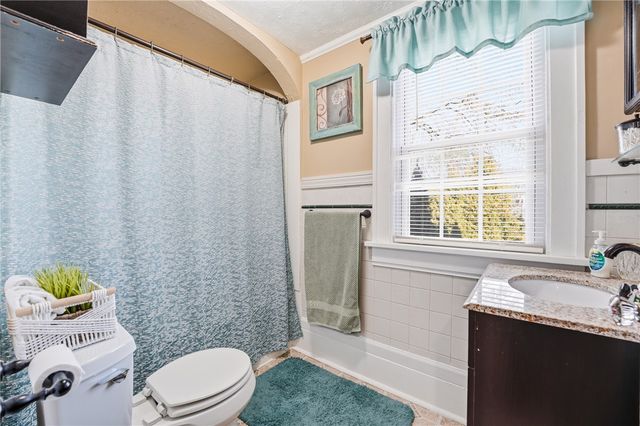 1279 Griswold St, Sharon, PA 16146