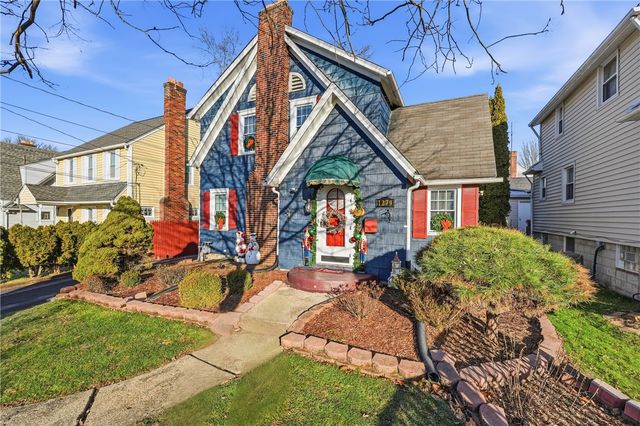 1279 Griswold St, Sharon, PA 16146