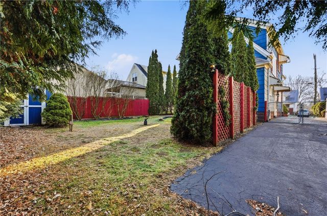 1279 Griswold St, Sharon, PA 16146