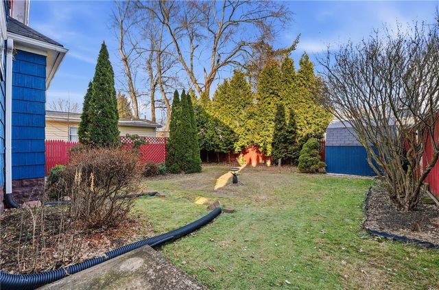 1279 Griswold St, Sharon, PA 16146