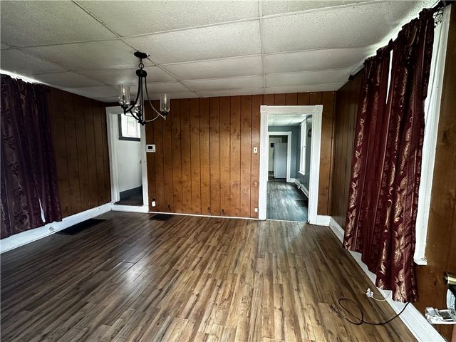 221 Friendship St, New Castle, PA 16101