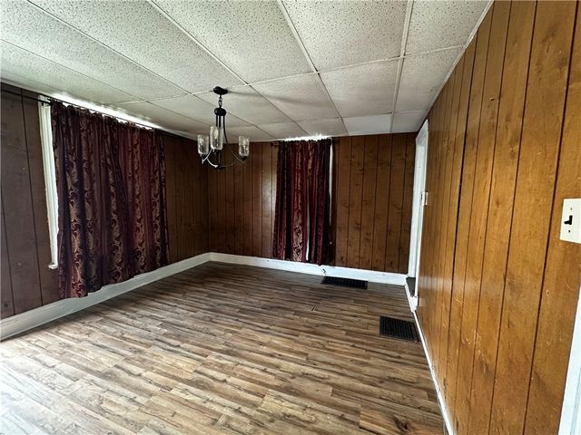 221 Friendship St, New Castle, PA 16101