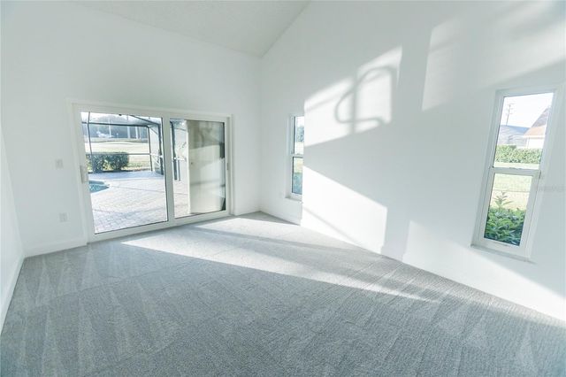 6112 SILVER OAKS DRIVE, Zephyrhills, FL 33542